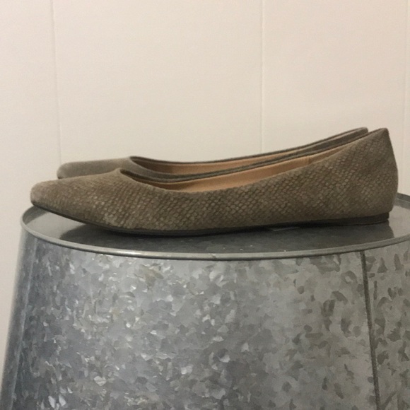 Joes Leather Flats - Picture 2 of 6